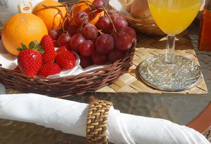 مبيت وإفطار Suites Inn Lagos