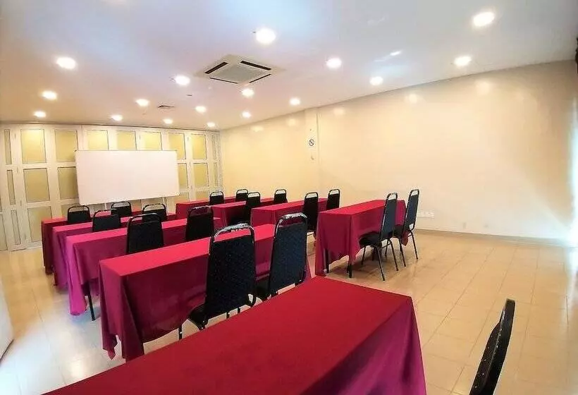 ホテル Jelai Raub