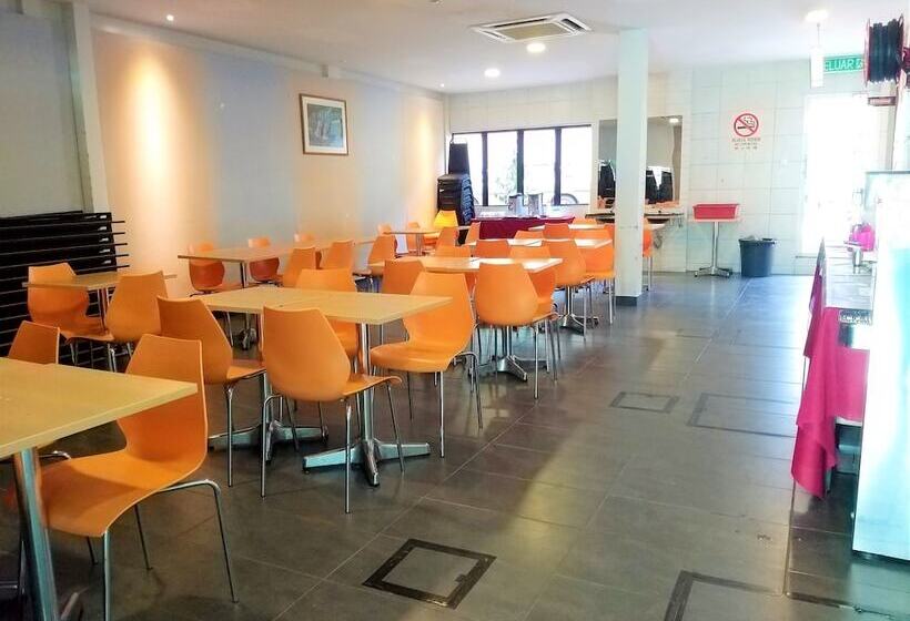 בית מלון כפרי Jelai Raub