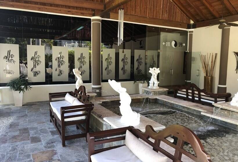 هتل Lifestyle Kosher Cofresi Suites