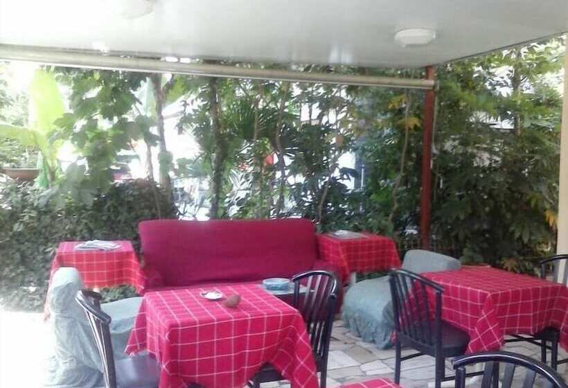 Отель Pensione Berlati