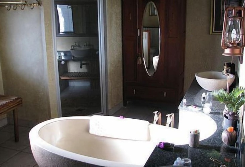 ホテル Zenzele River Lodge