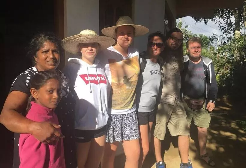 ペンション Adisham Village Home