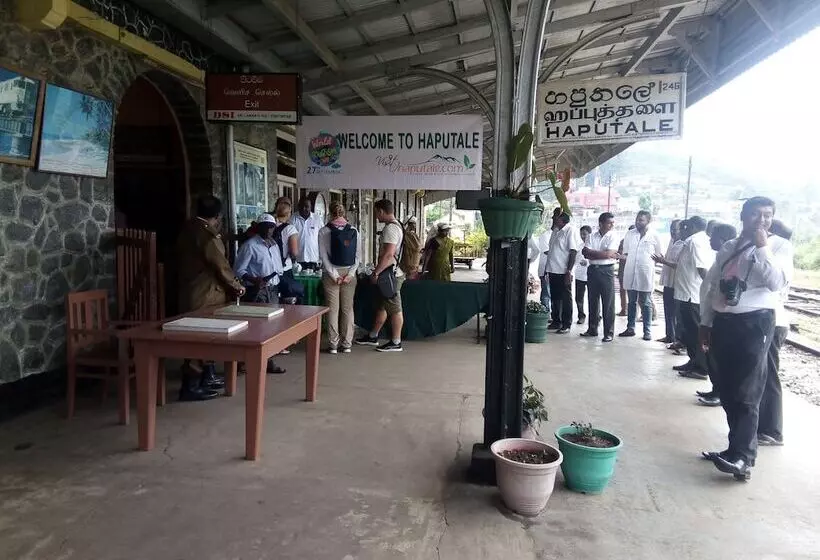 ペンション Adisham Village Home