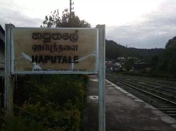 ペンション Adisham Village Home