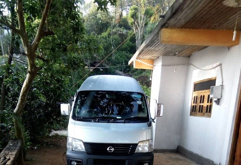 Pensiune Adisham Village Home