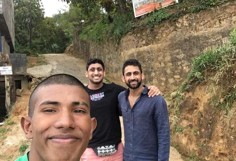 Pensiune Adisham Village Home