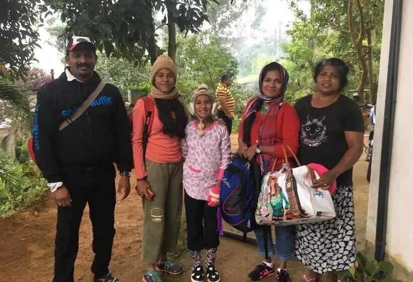 ペンション Adisham Village Home