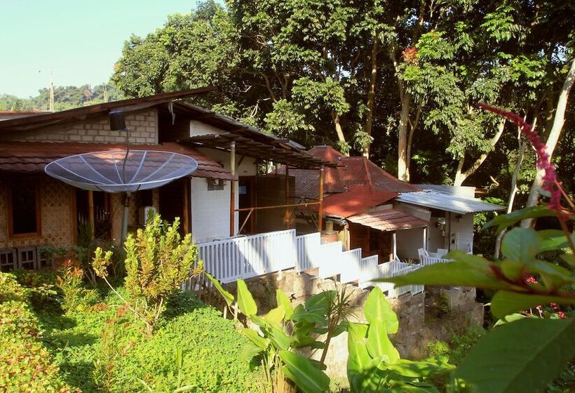 בית מלון כפרי Bantal Guling Villa
