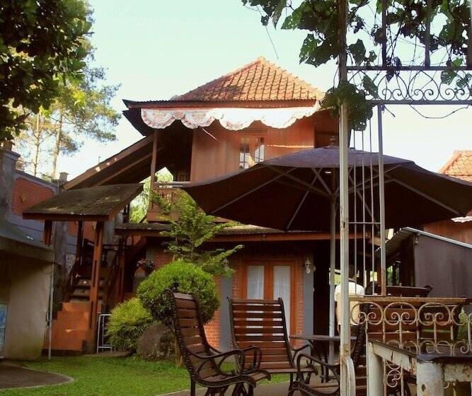 בית מלון כפרי Bantal Guling Villa