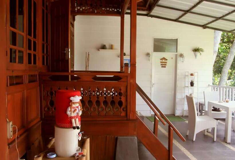 בית מלון כפרי Bantal Guling Villa