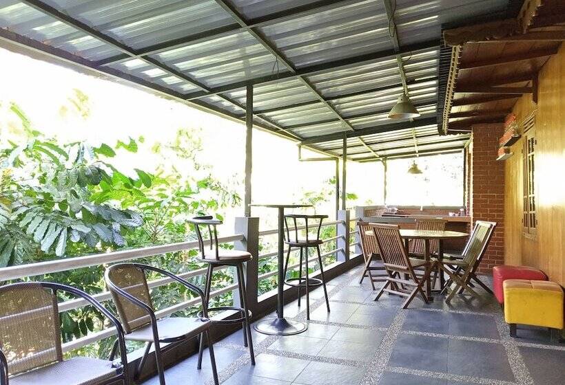 בית מלון כפרי Bantal Guling Villa