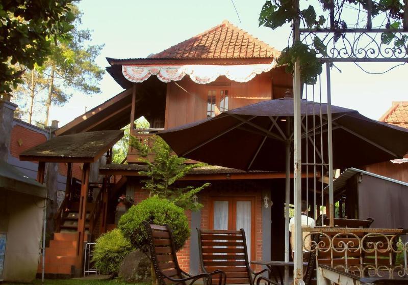 בית מלון כפרי Bantal Guling Villa
