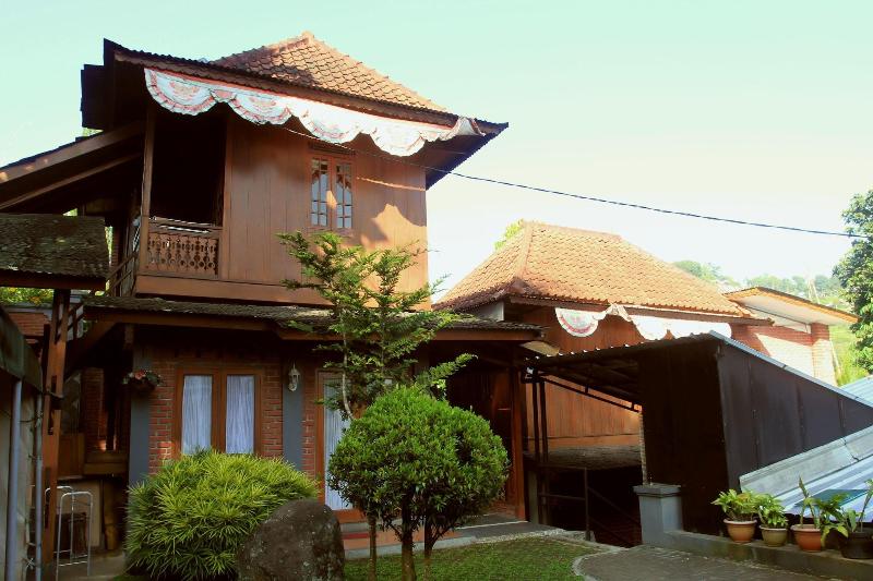 בית מלון כפרי Bantal Guling Villa