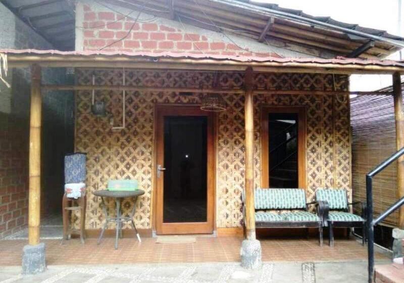 בית מלון כפרי Bantal Guling Villa