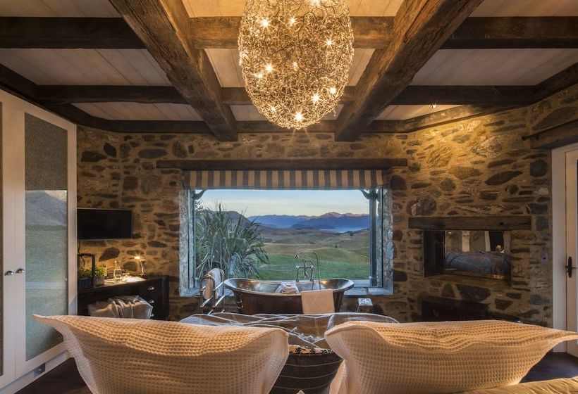 Отель Mahu Whenua