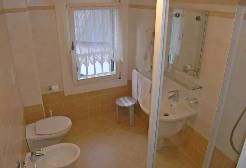 ホテル B&b Meublè Giustina