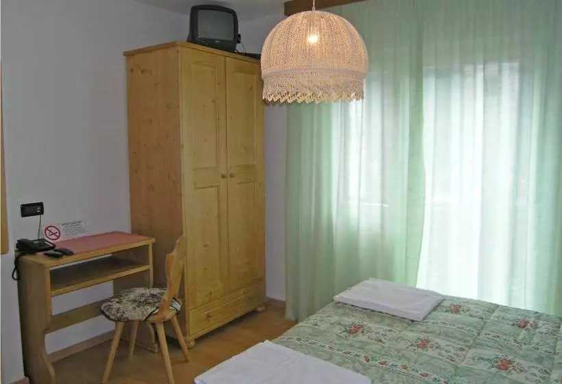 ホテル B&b Meublè Giustina