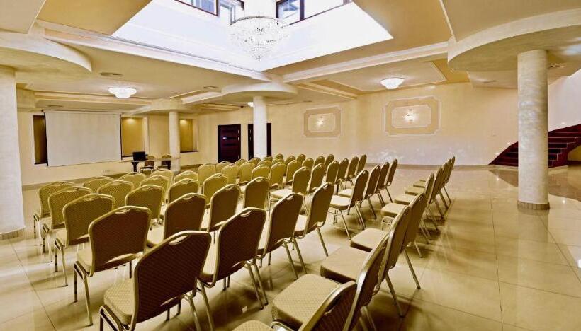 בית מלון כפרי Piotr  Spa & Wellness