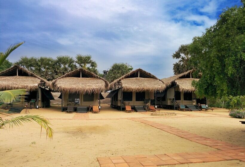 Hotel The Beach Camp Yala