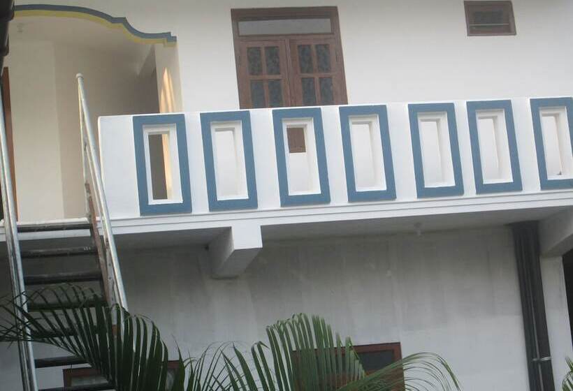 ホテル Thirumalai Park