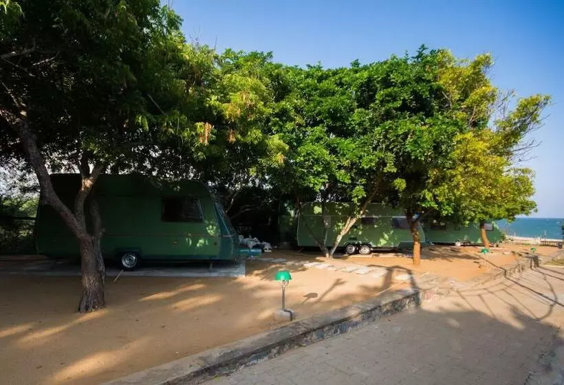 Hotelli Yala Caravan Village