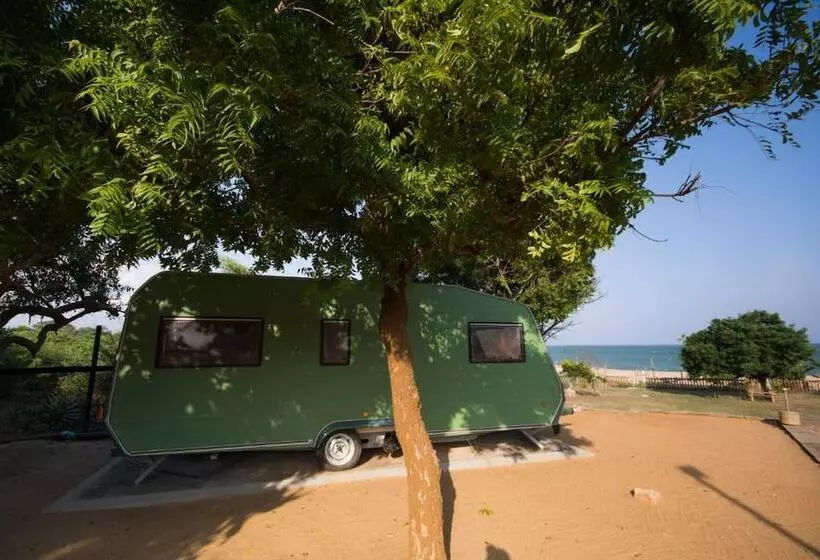Hotelli Yala Caravan Village