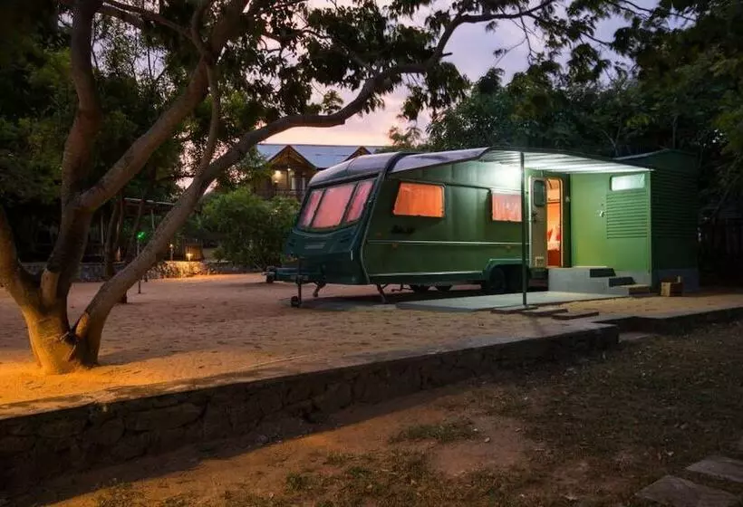 Hotelli Yala Caravan Village