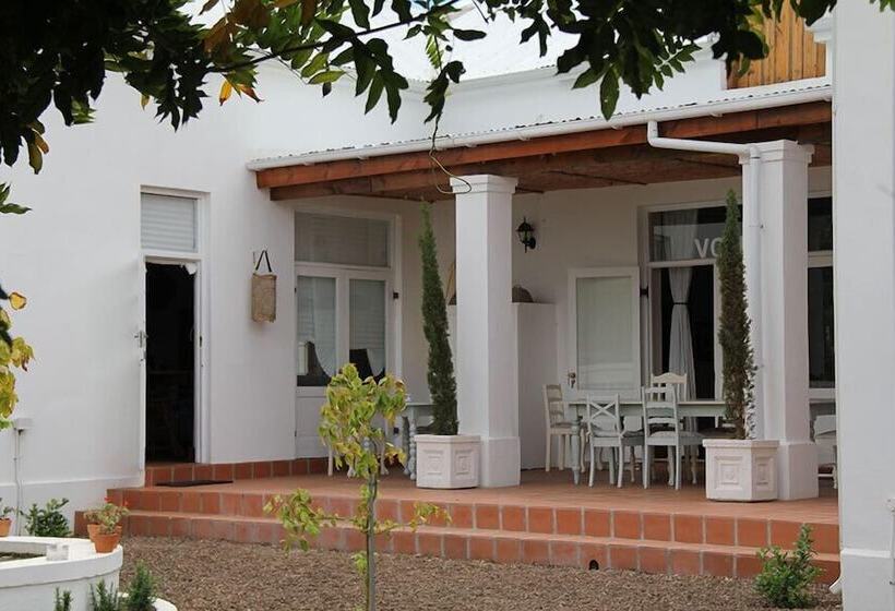 بنسيون The Vineyard Country House