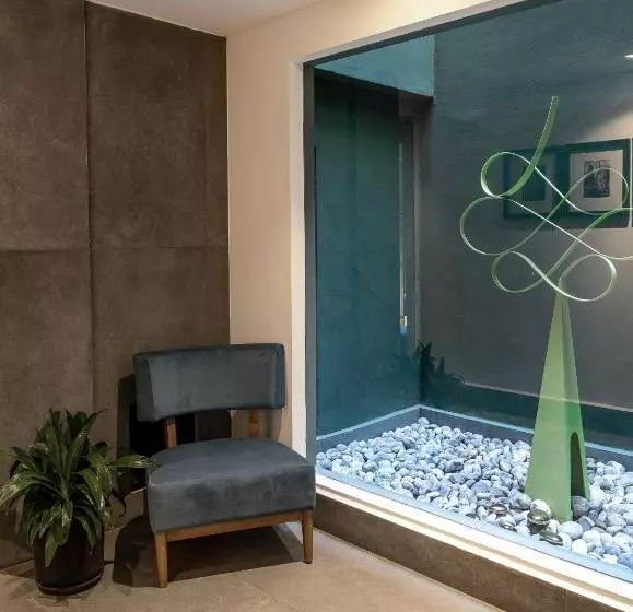 Reforma Guest House