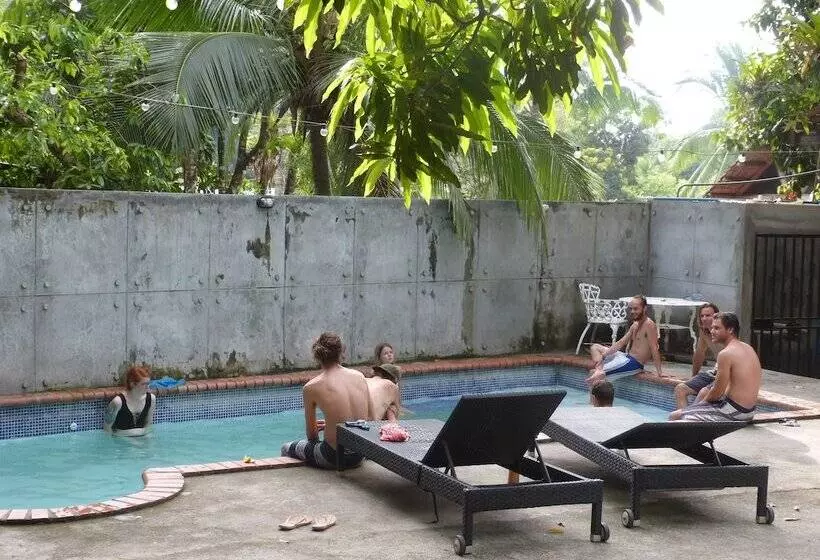 Villa Vento Surf Santa Catalina   Hostel