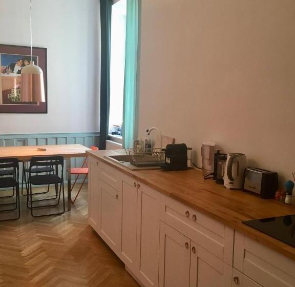 4th Floor Bed And Breakfast