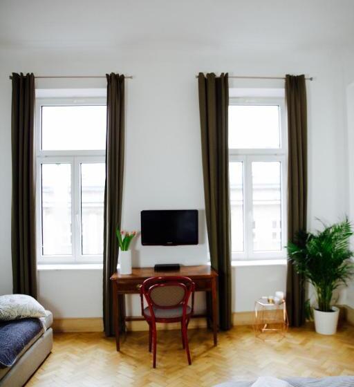 4th Floor Bed And Breakfast