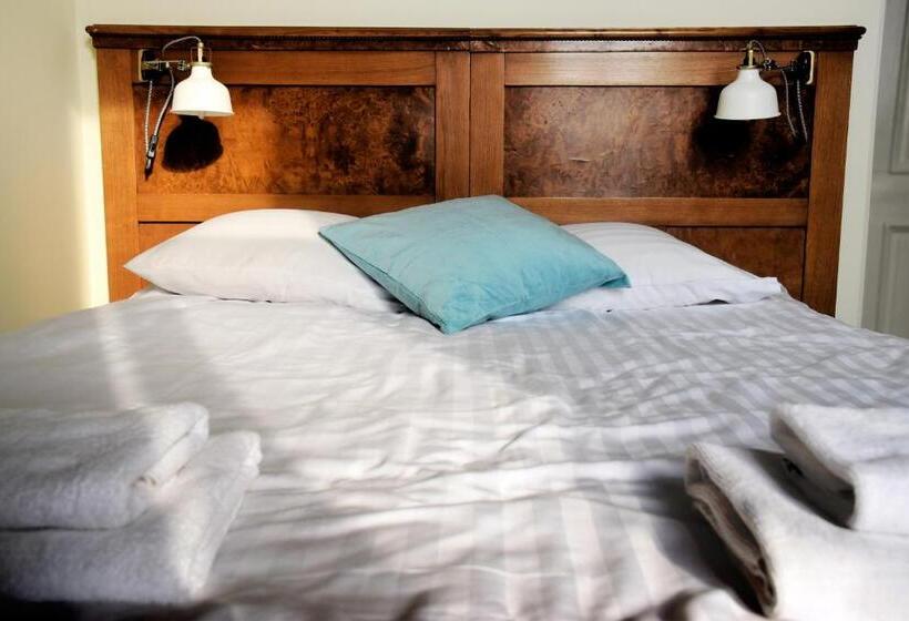 4th Floor Bed And Breakfast