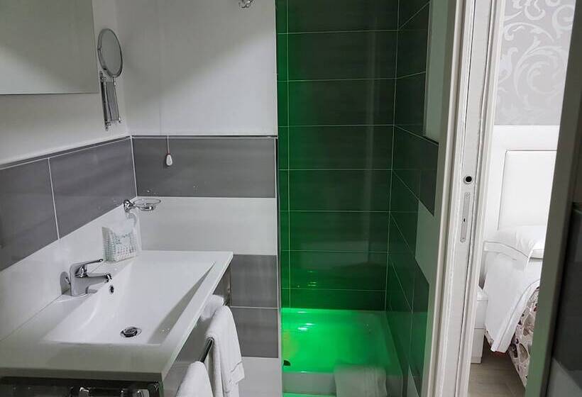 تختخواب و صبحانه Napoli Relais