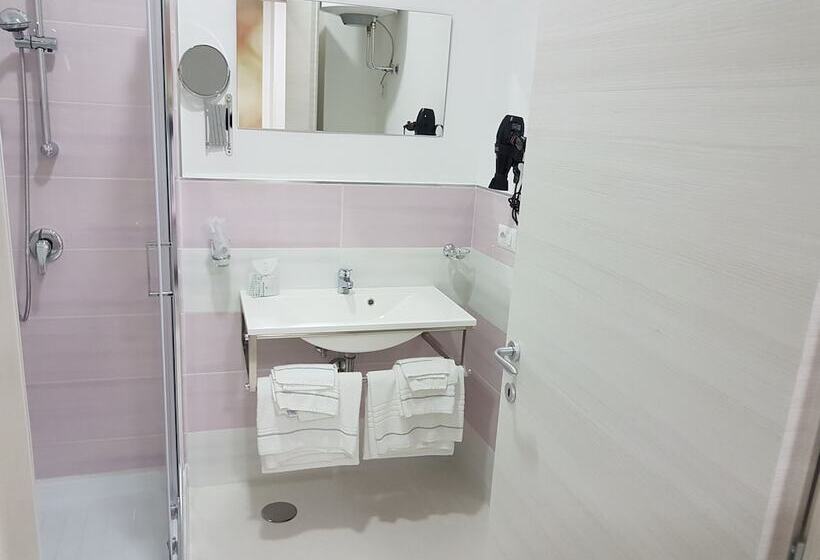 تختخواب و صبحانه Napoli Relais