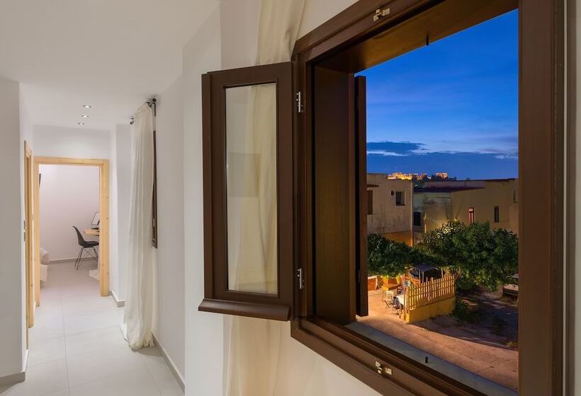 בית מלון כפרי Old Town Senses Boutique