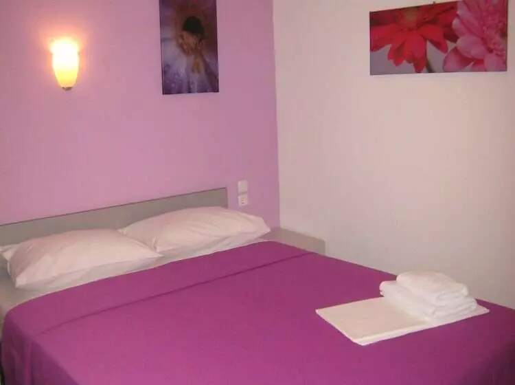 ホテル Philoxenia Evgenia