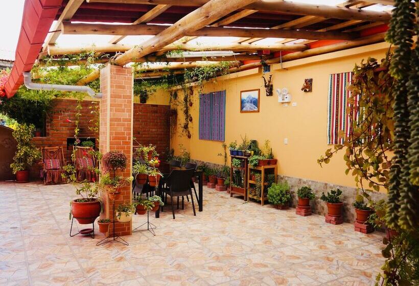 فندق Tambo Del Valle