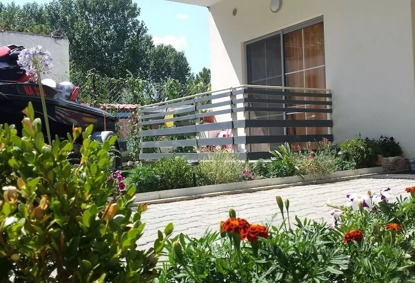 Hotel Vila Tufi
