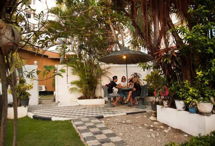 ユースホステル Lavinia Villa