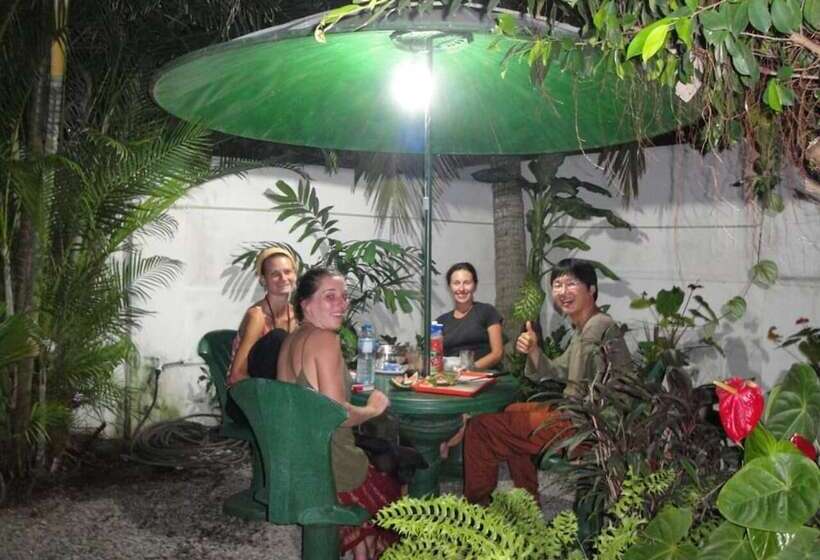 ユースホステル Lavinia Villa