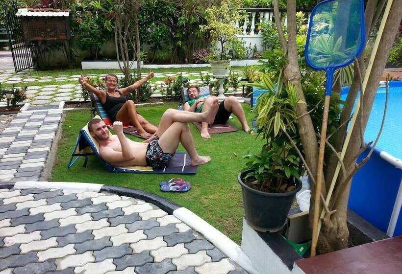 ユースホステル Lavinia Villa