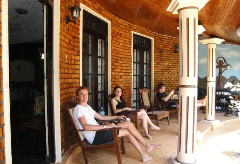 ユースホステル Lavinia Villa