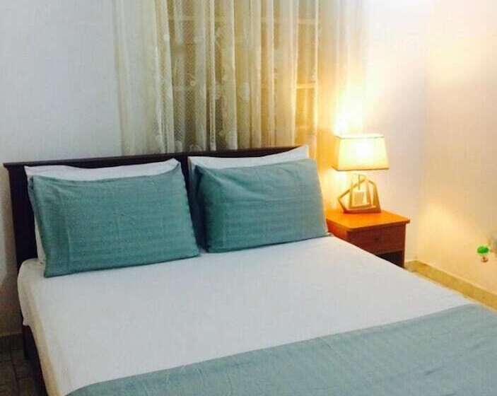 ユースホステル Lavinia Villa