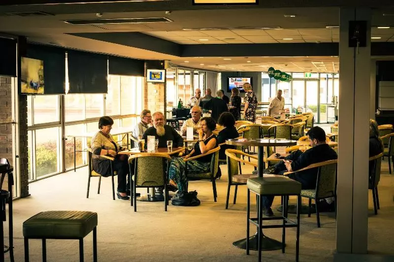 モーテル Yowani Country Club