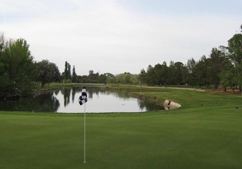 فندق على الطريق Yowani Country Club