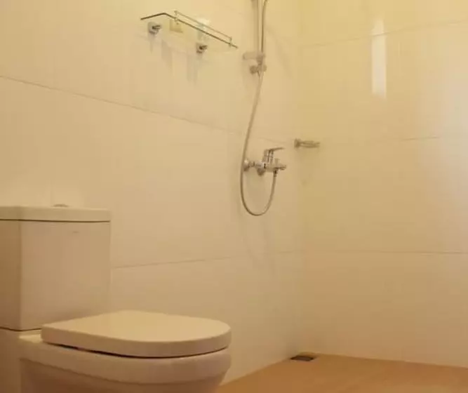 ペンション Hideaway Lodge