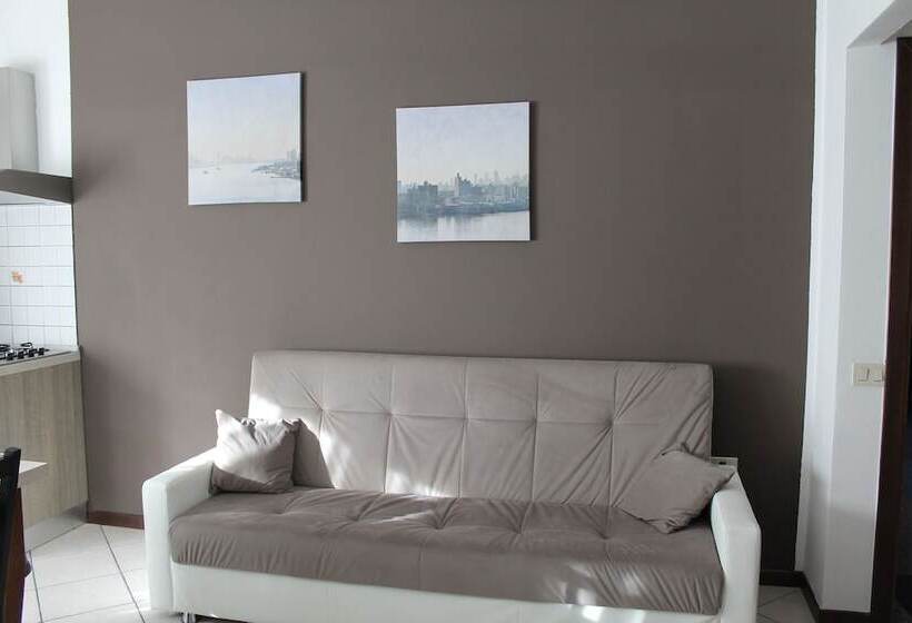 Residence Royal House