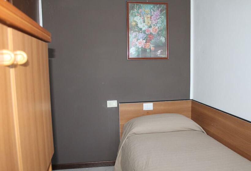 Residence Royal House